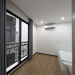 Era Apartment Lac Long Quan